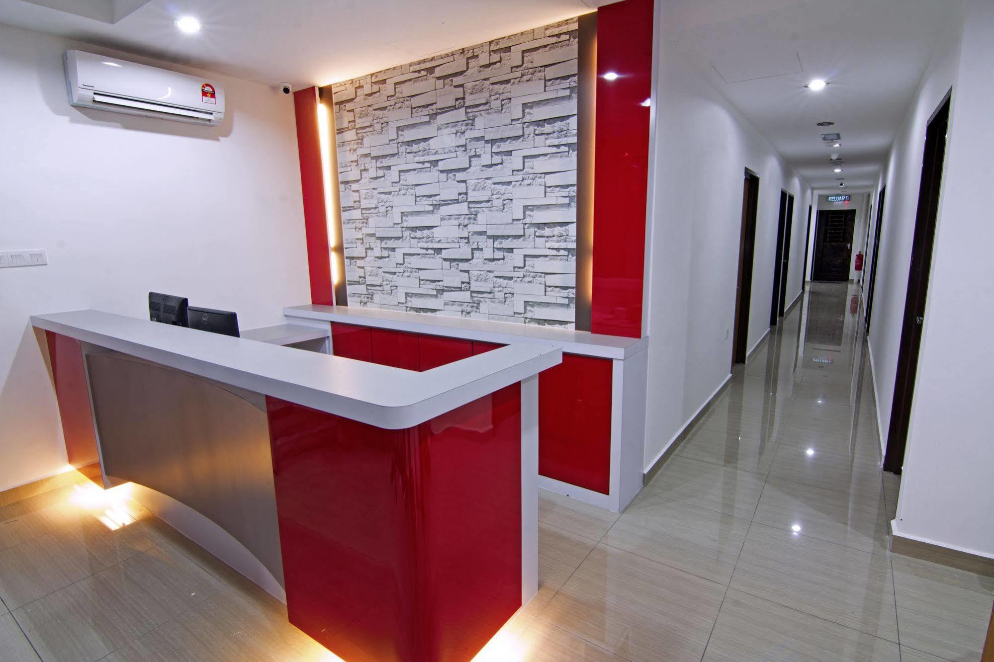Thanks Hotel Parit Buntar Exteriör bild